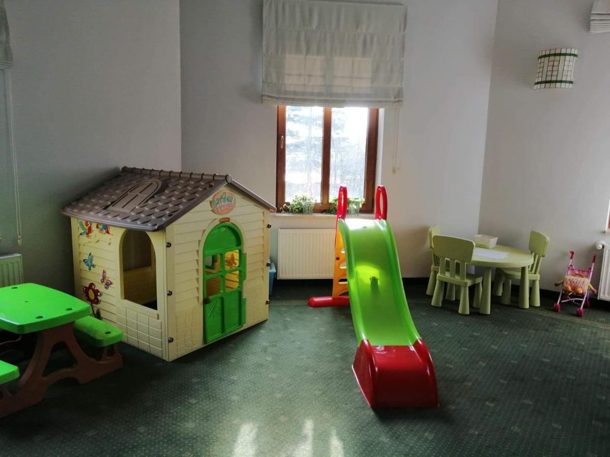 Willa Pod Gwiazdami & Spa Kudowa-Zdrój Exteriör bild